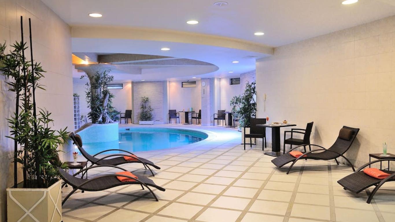 Suites Camino Real