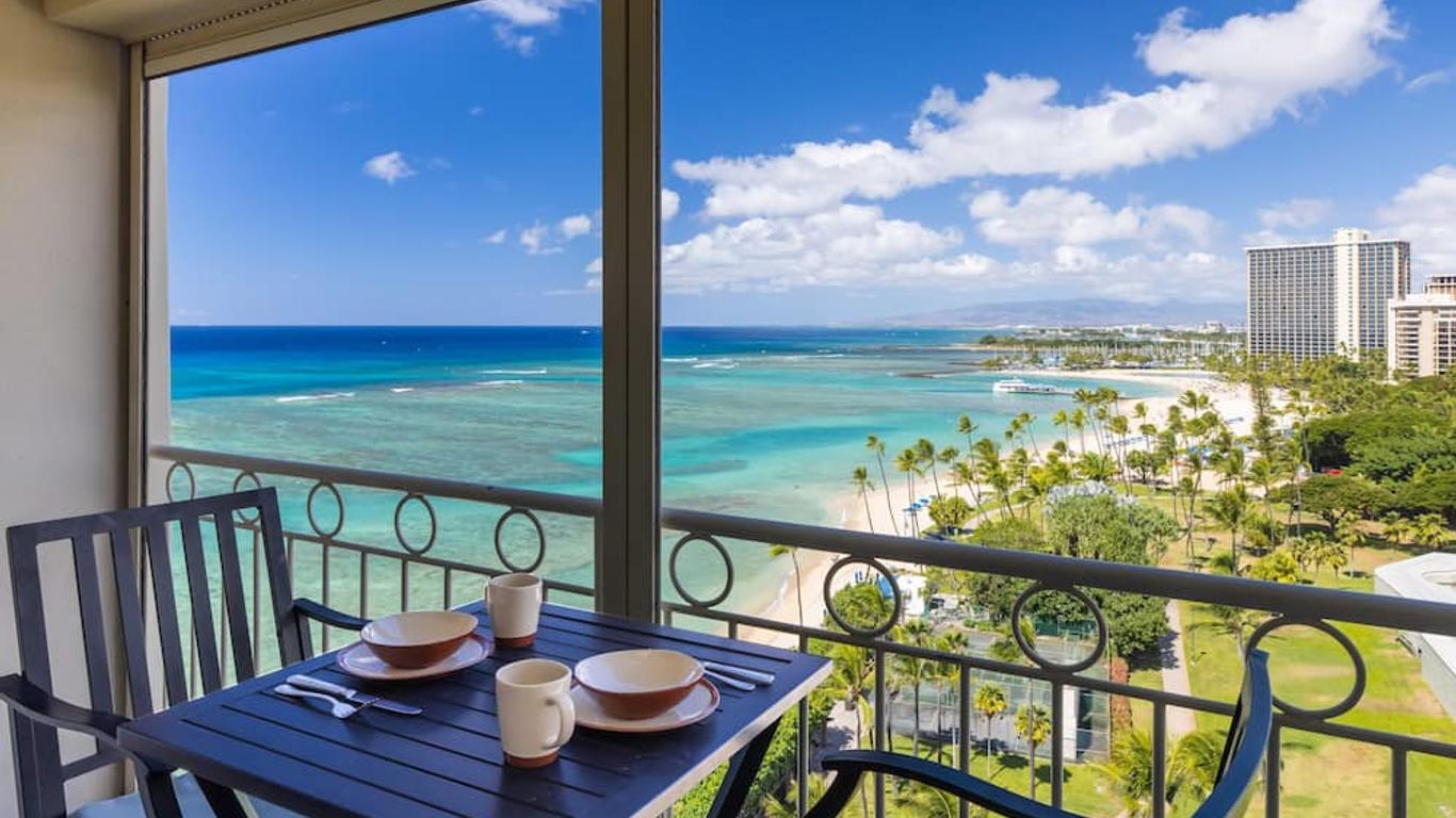 Waikiki Shore By Outrigger