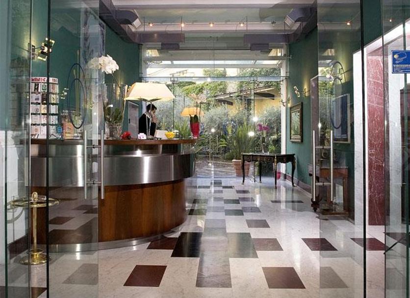 Entrada del hotel Foto