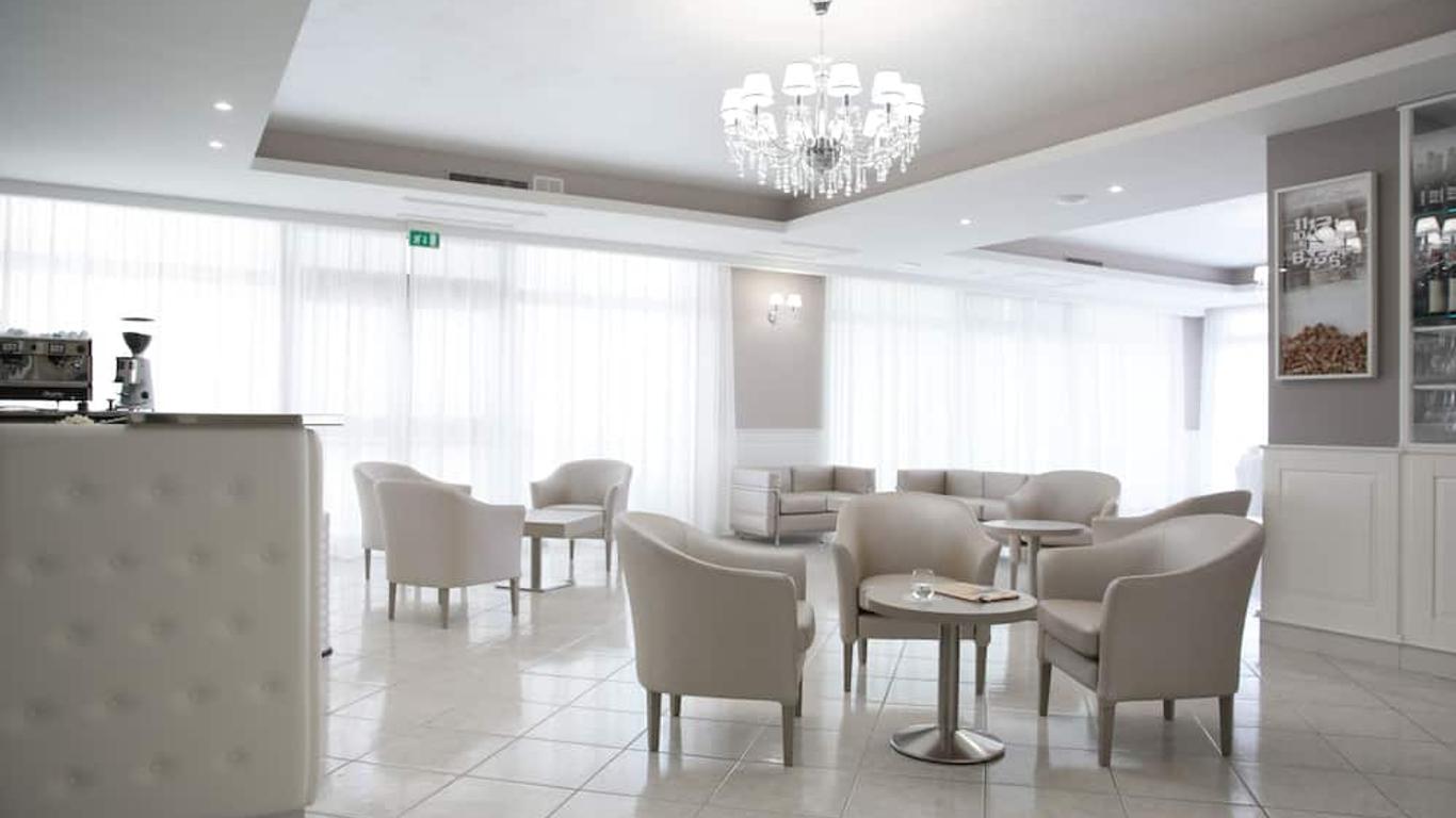 Hotel Leon - Ristorante Al Cavallino Rosso