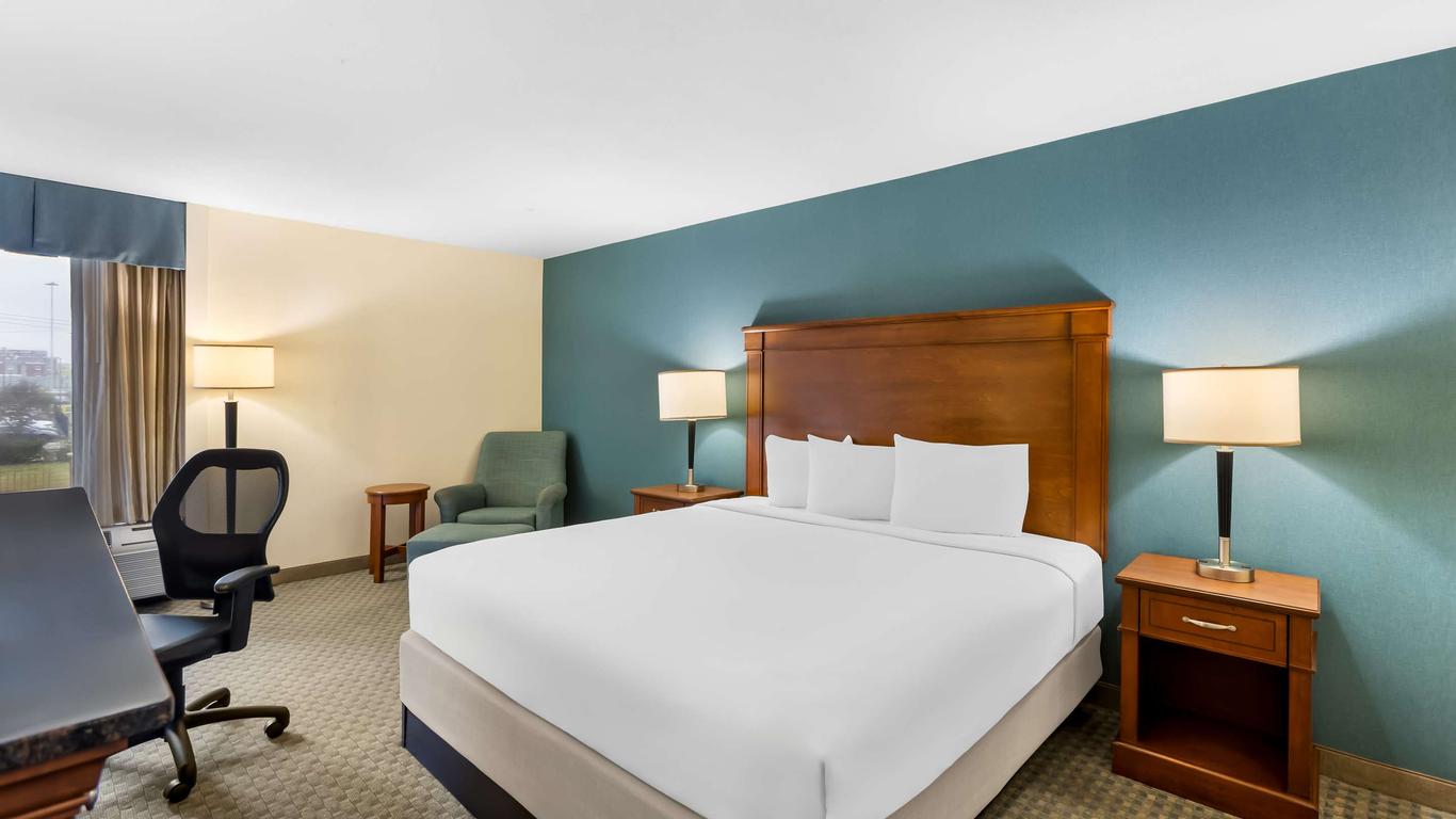 Sonesta Essential Houston Hobby Airport