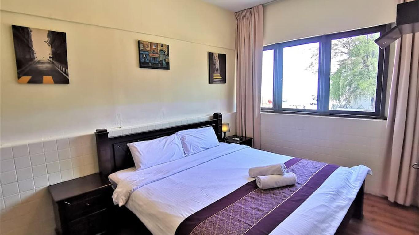 8 Boutique By The Sea