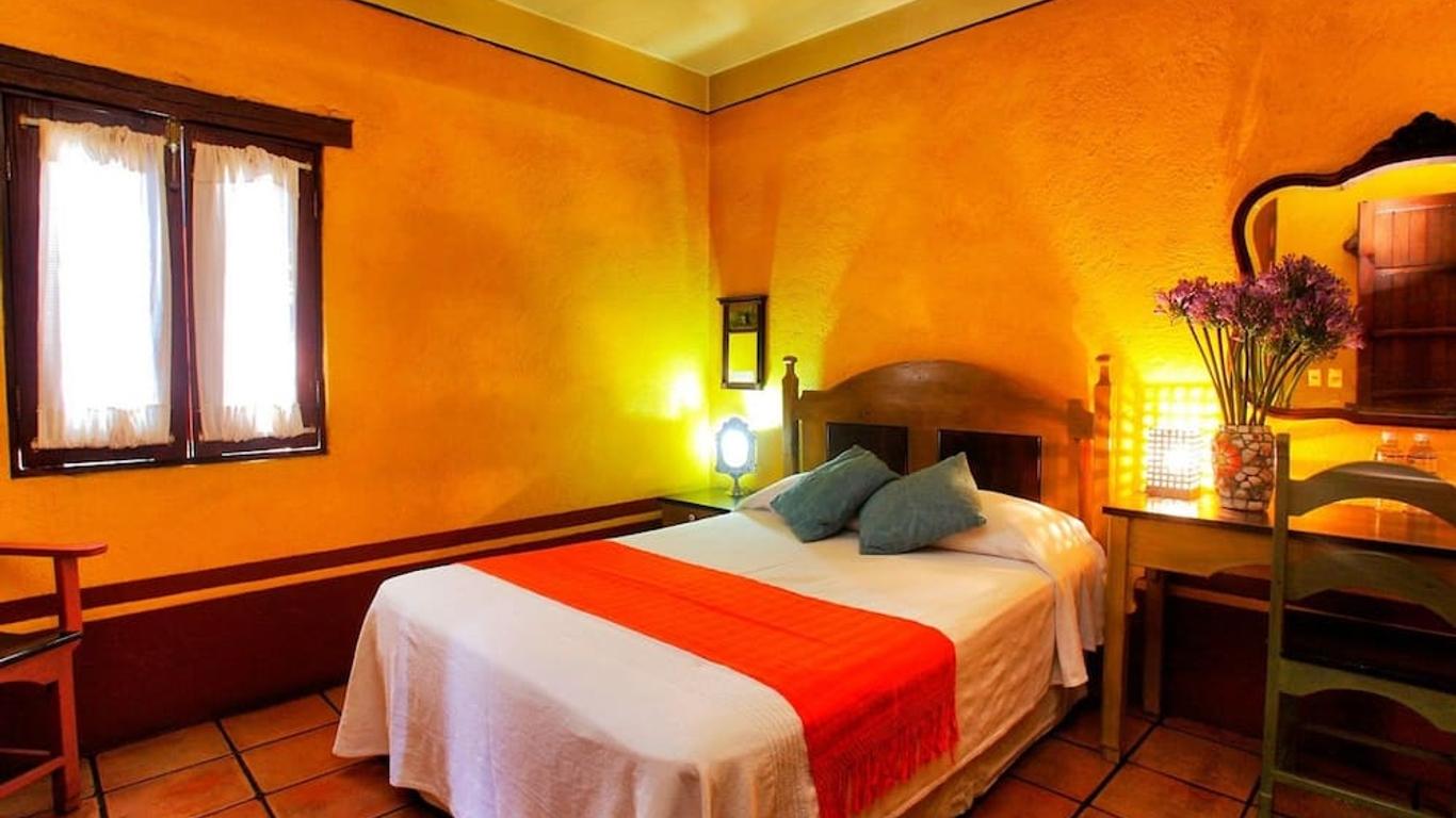 Hotel Azucena