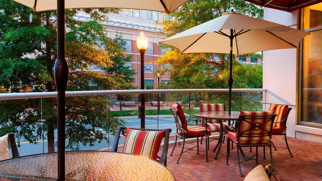 Residence Inn Alexandria Old Town South At Carlyle