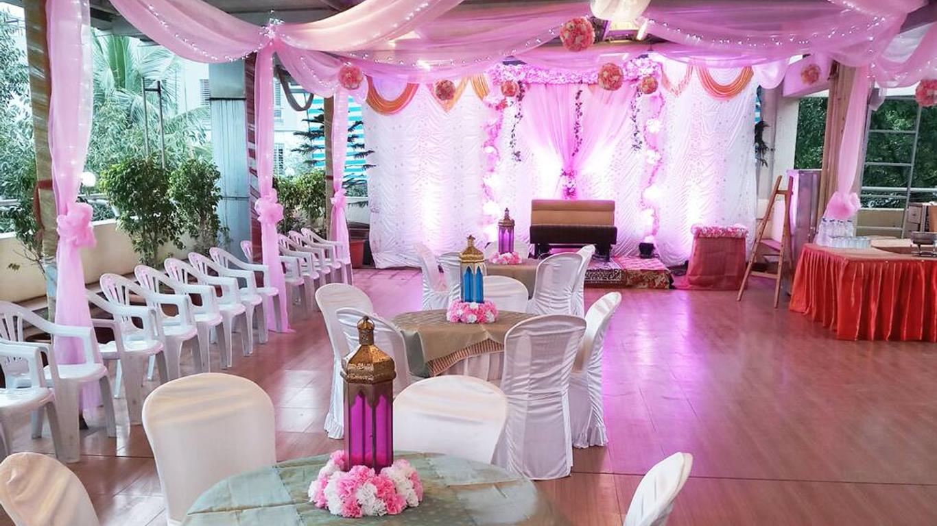 Hotel Raviraj