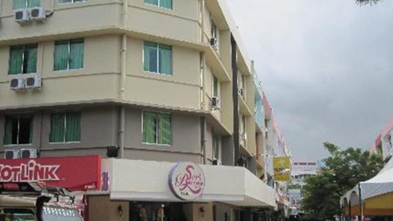 Seri Borneo Hotel