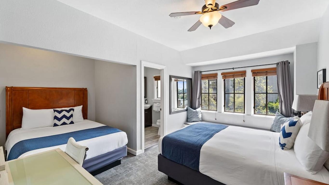 College Inn Hotel