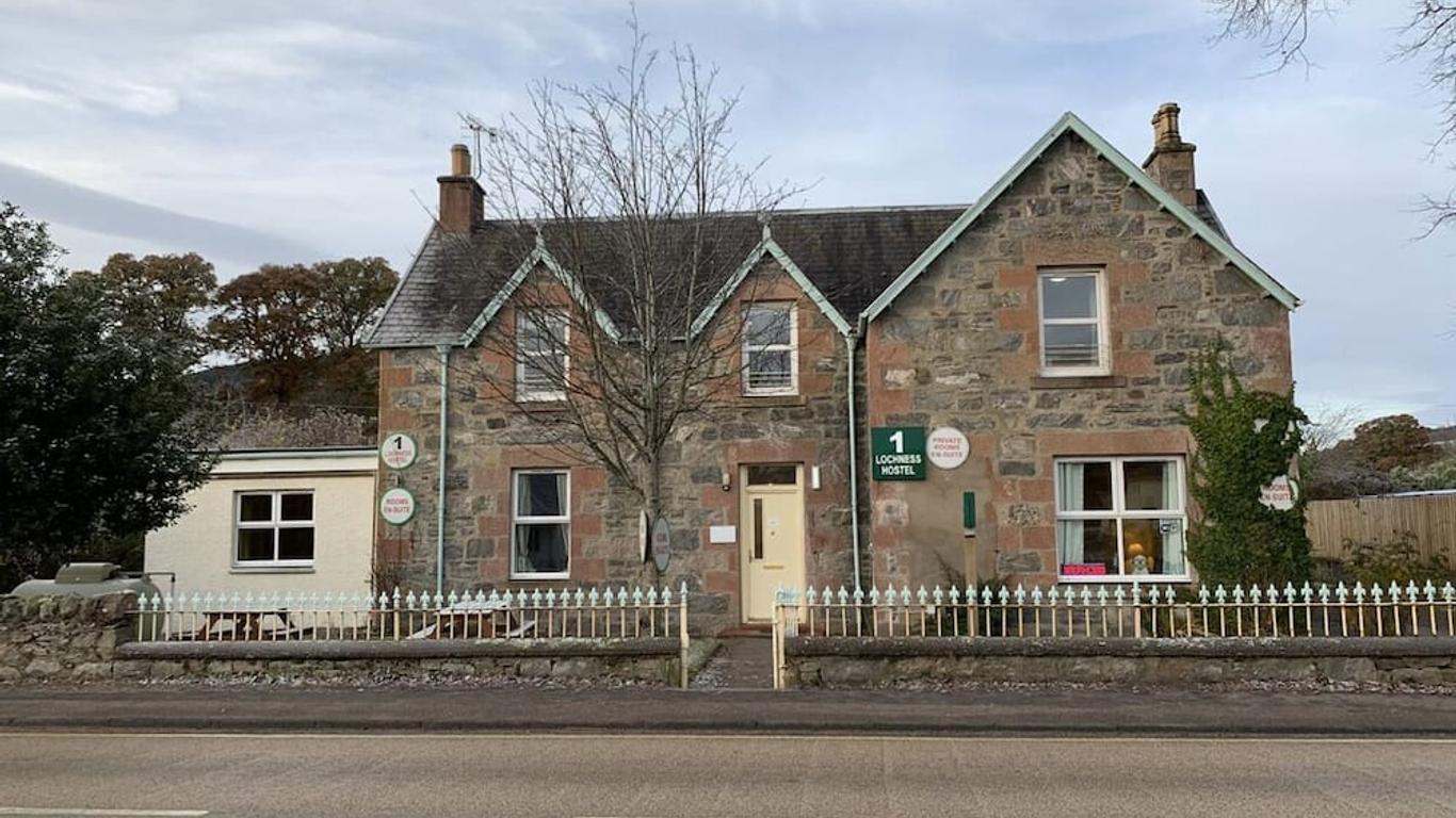 1 Loch Ness Hostel