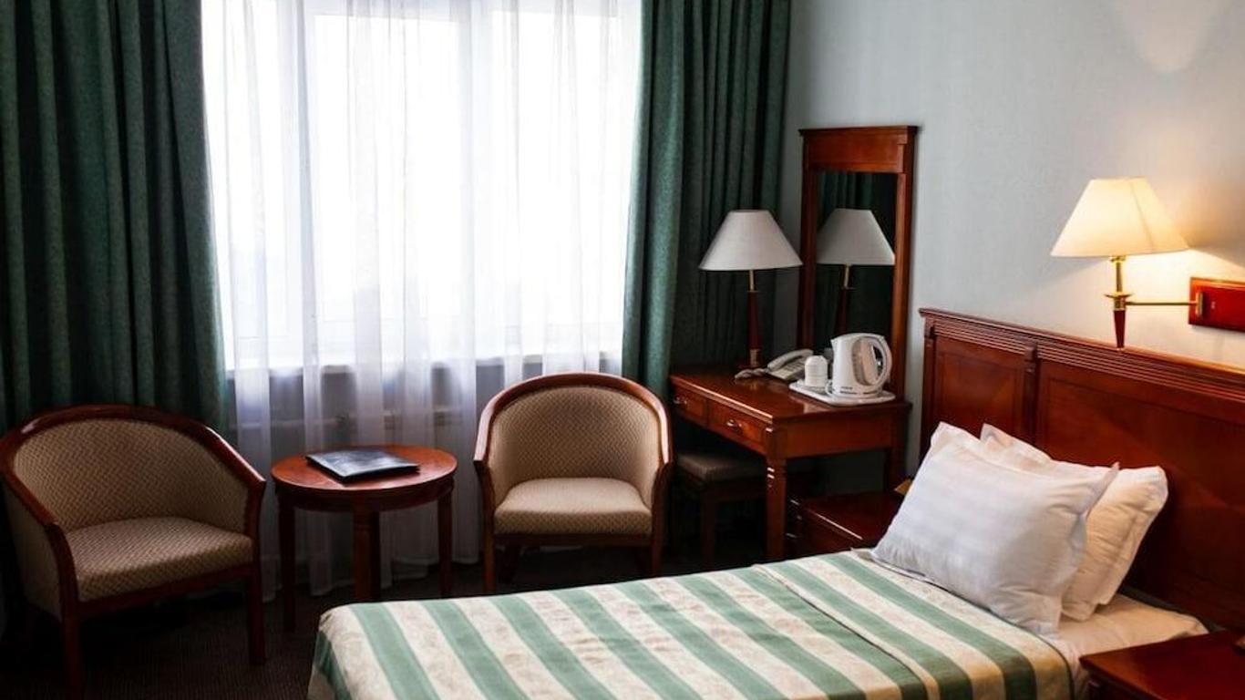 Slavyanskaya Hotel