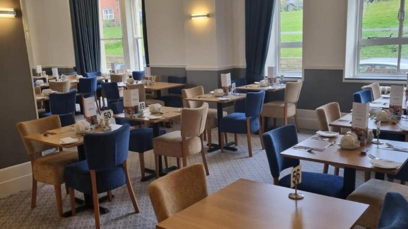Cumberland Hotel