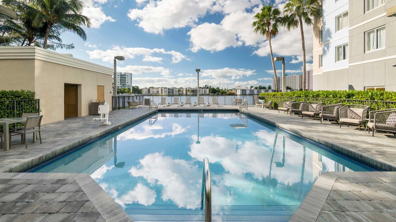 Homewood Suites by Hilton Miami - Airport/Blue Lagoon