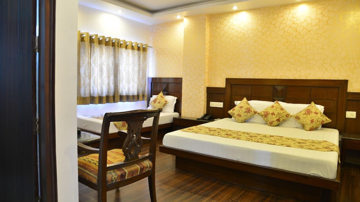 Amax Inn