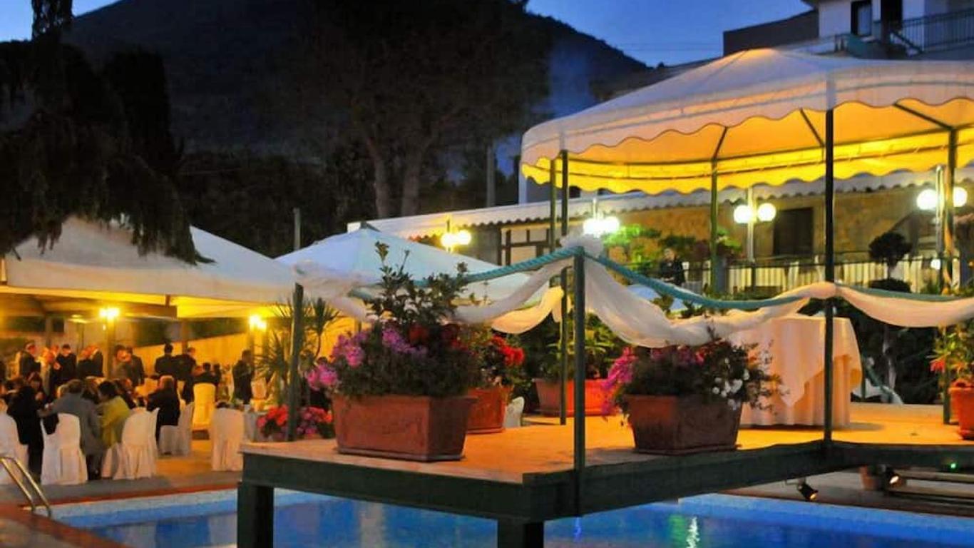 Hotel Diecimare