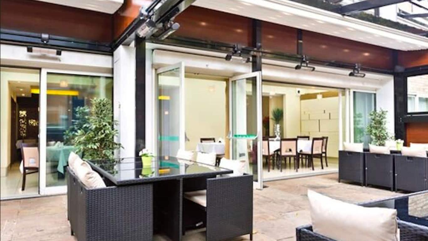 Park City Grand Plaza Kensington