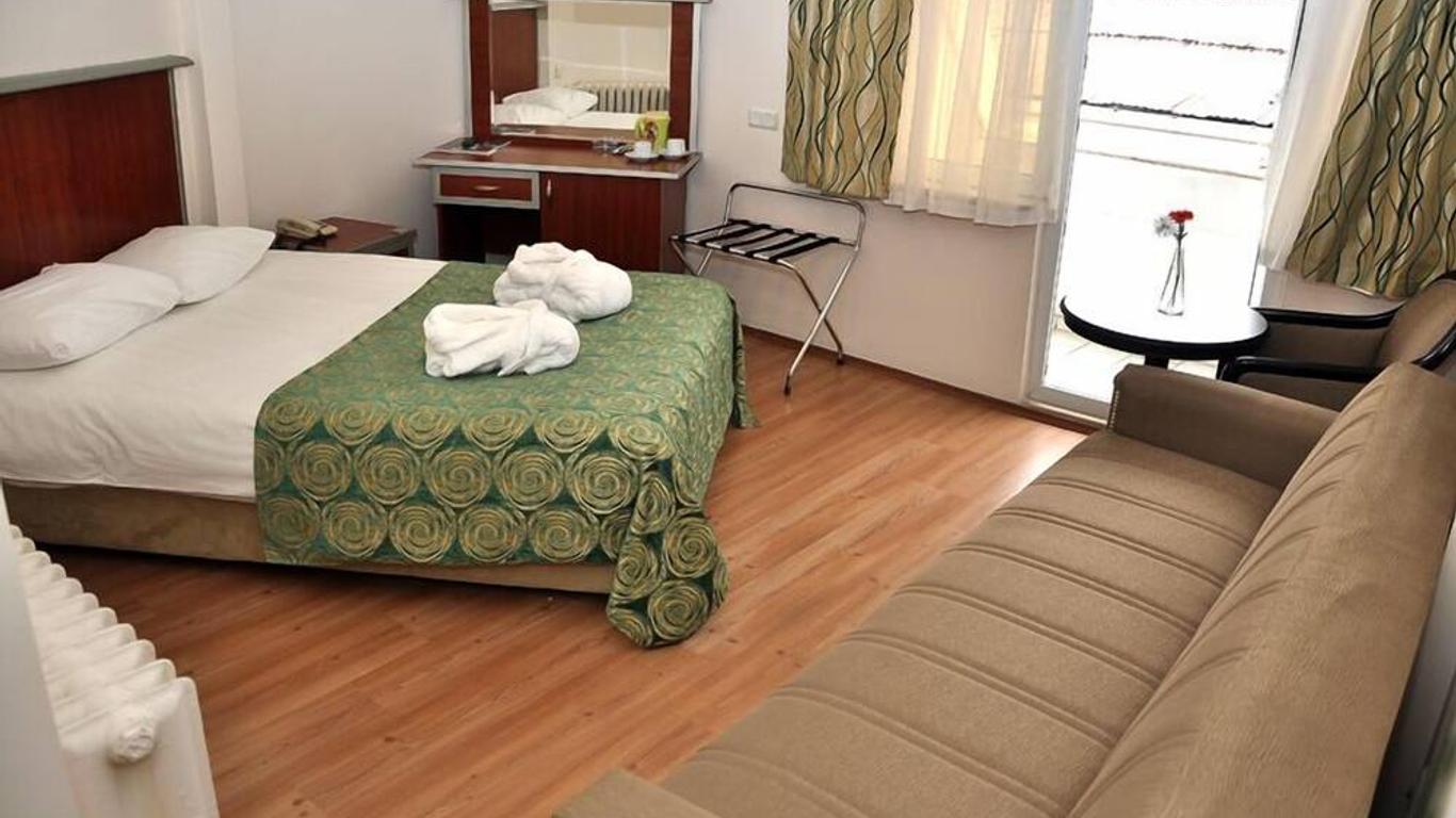 Adapalas Hotel
