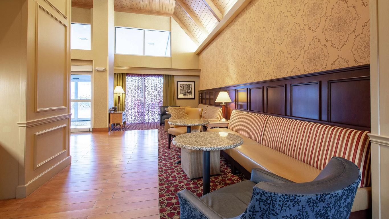 Hampton Inn & Suites Williamsburg-Richmond Road