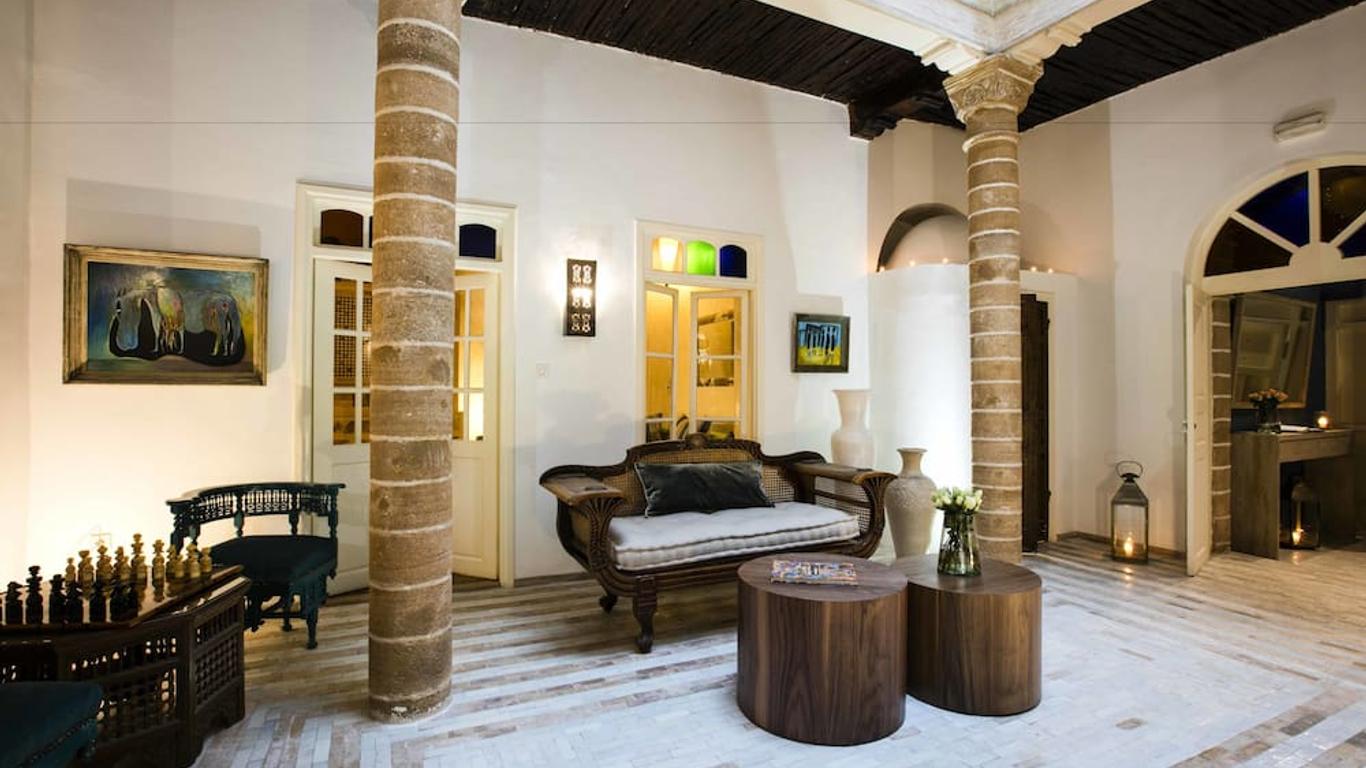 Riad Emotion