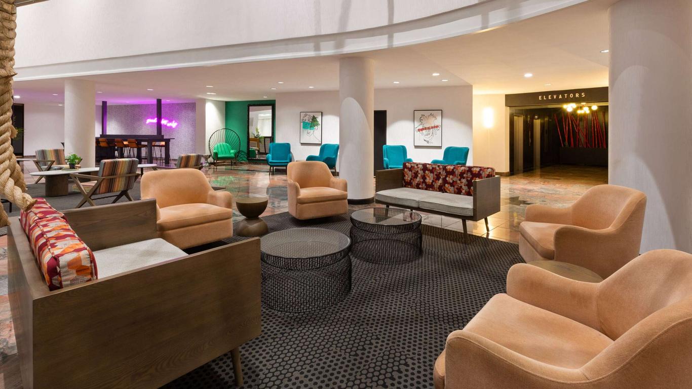 Wyndham Garden Norfolk Downtown