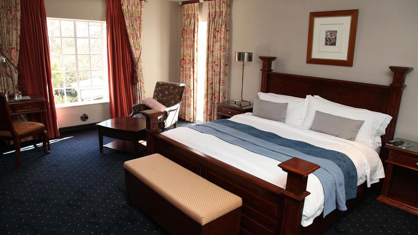 Village Ridge Boutique Hotel