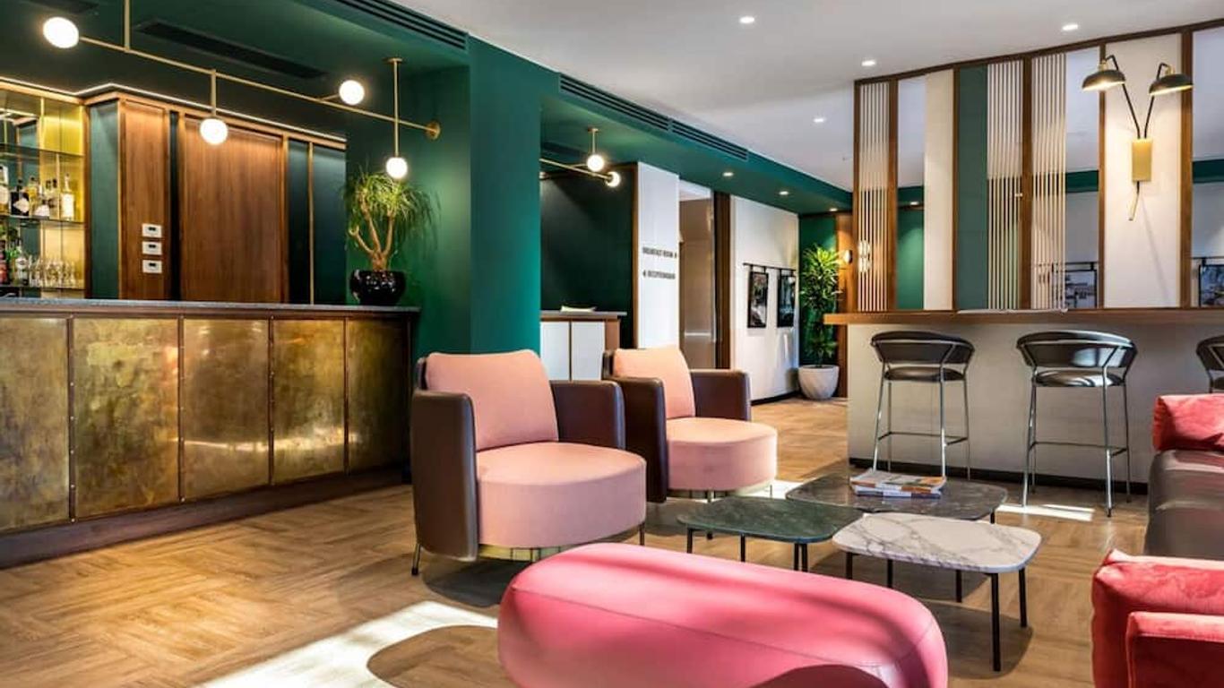 Hotel Canada