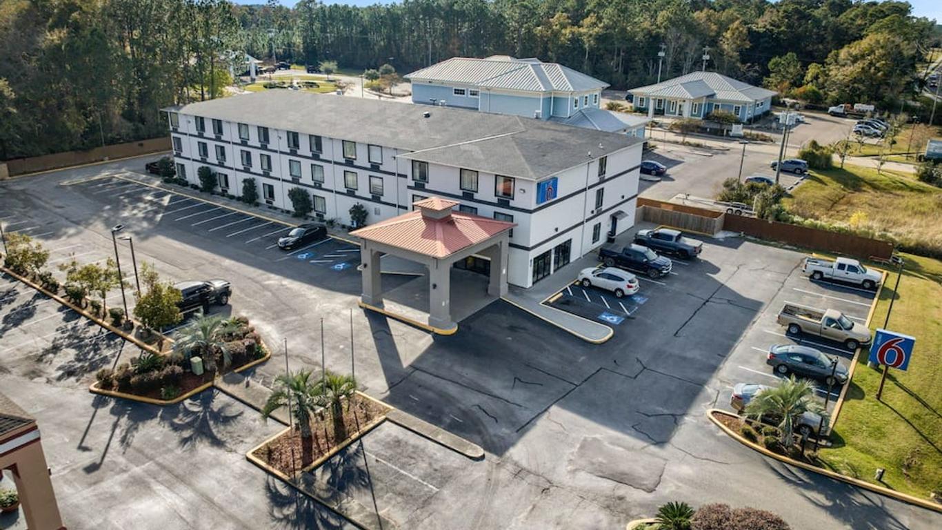 Biloxi Inn and Suites
