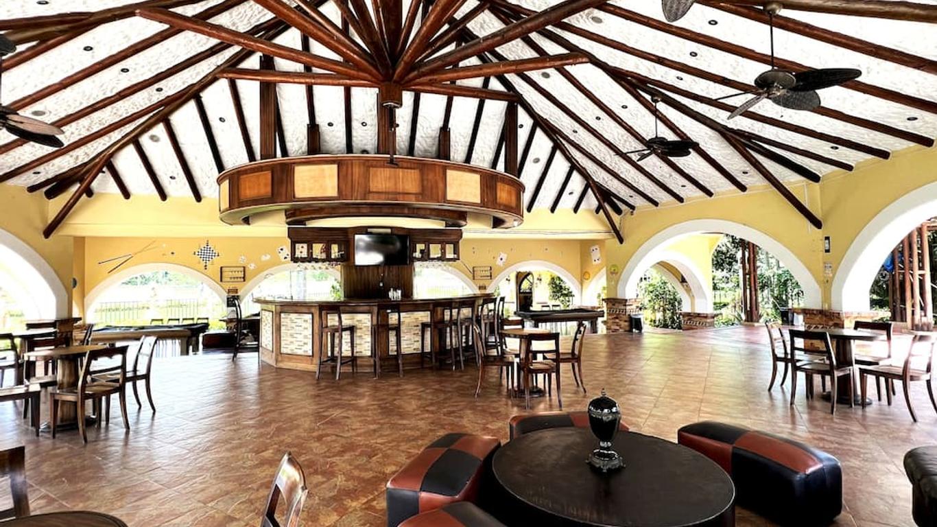 Hotel Campestre El Campanario