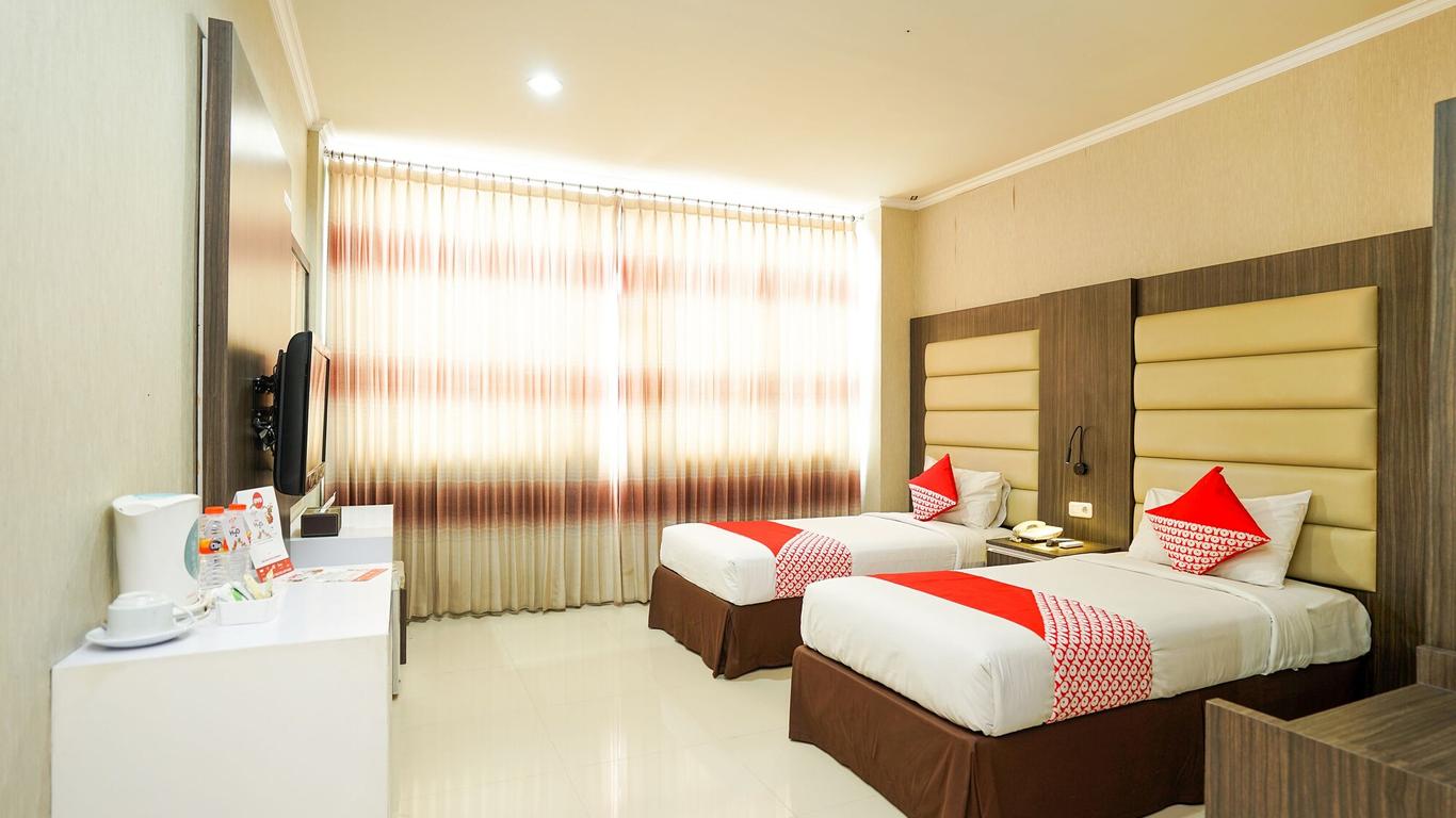 OYO 235 Maumu Hotel & Lounge