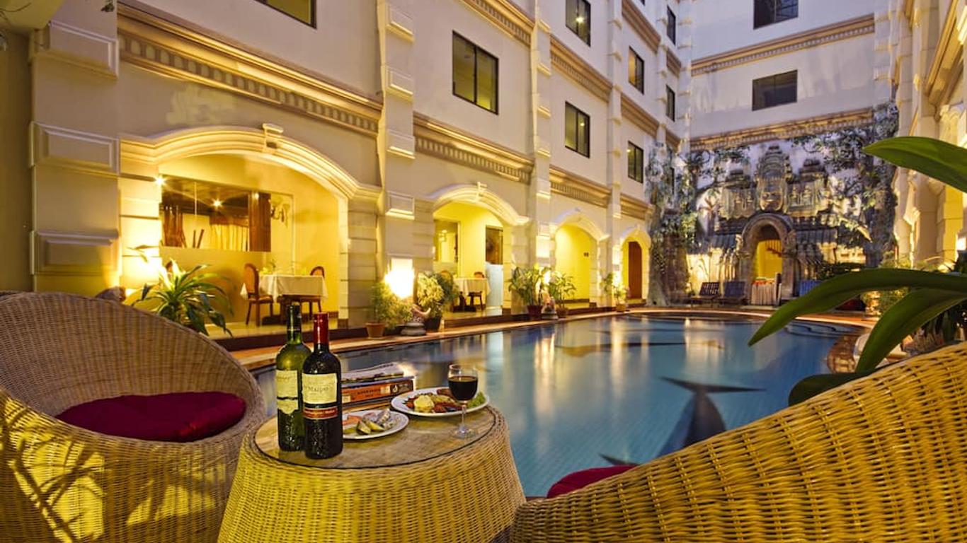 Majestic Oriental Hotel