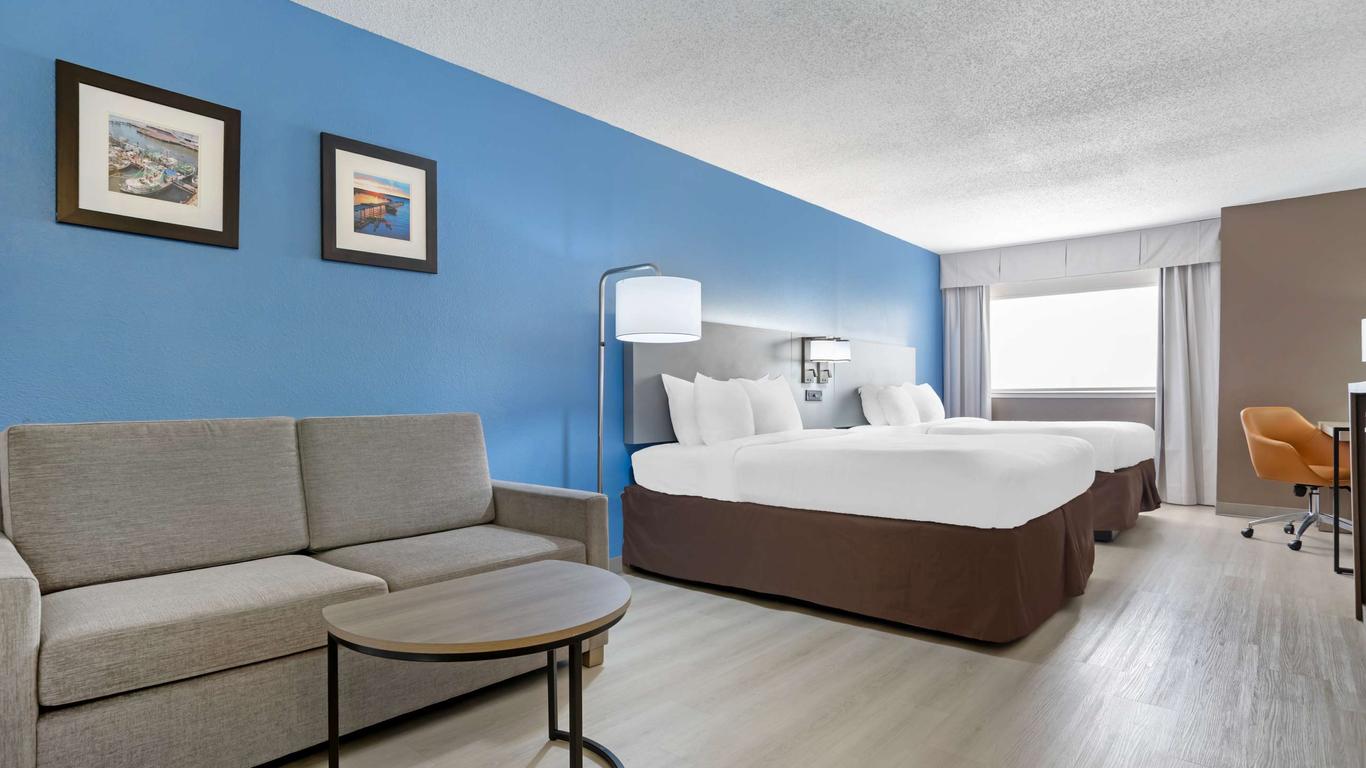 Comfort Inn & Suites Crystal Inn Sportsplex