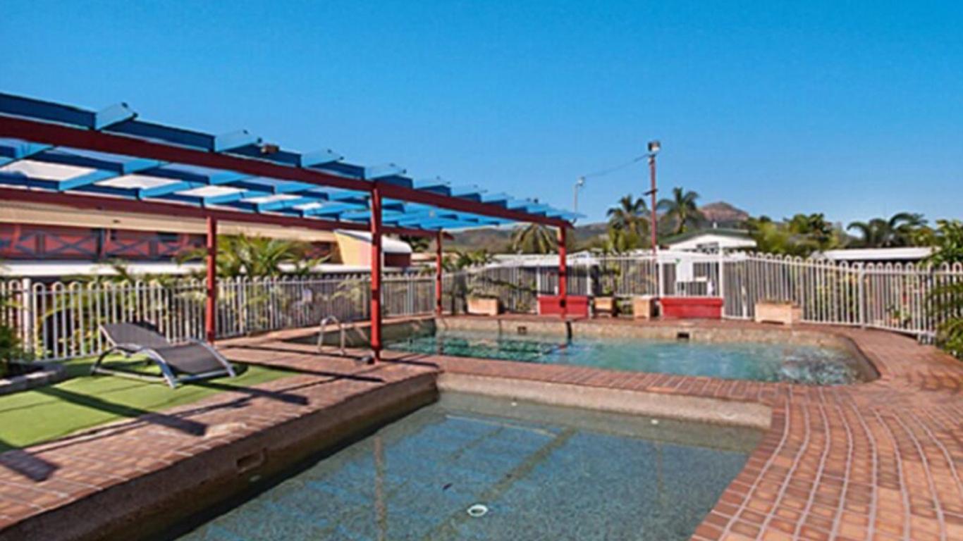 Cluden Park Motor Inn