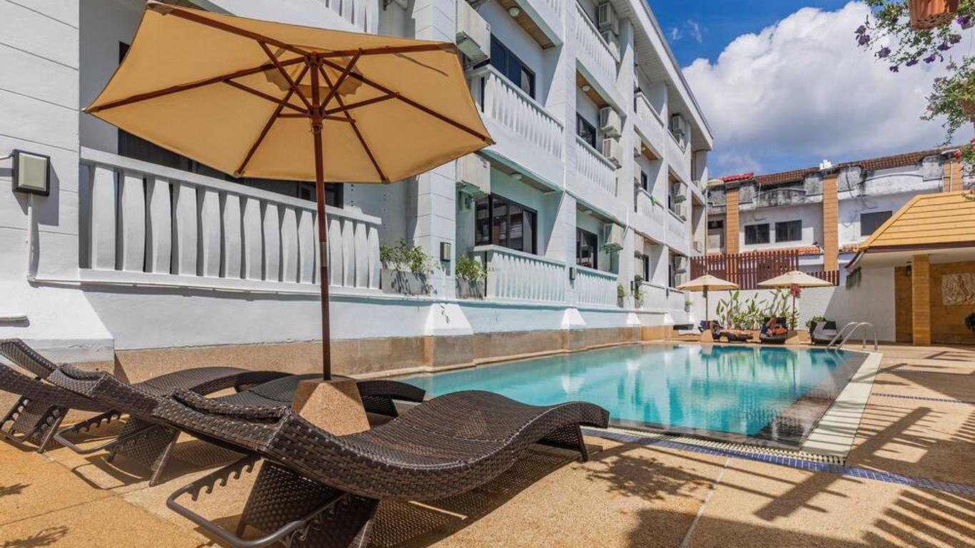 Rattana Beach Hotel