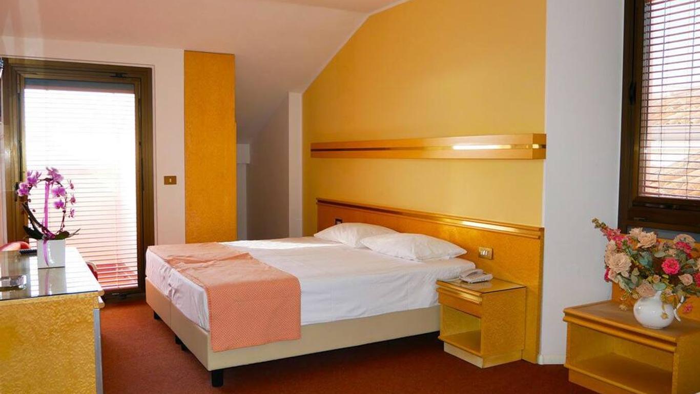 Hotel Antares
