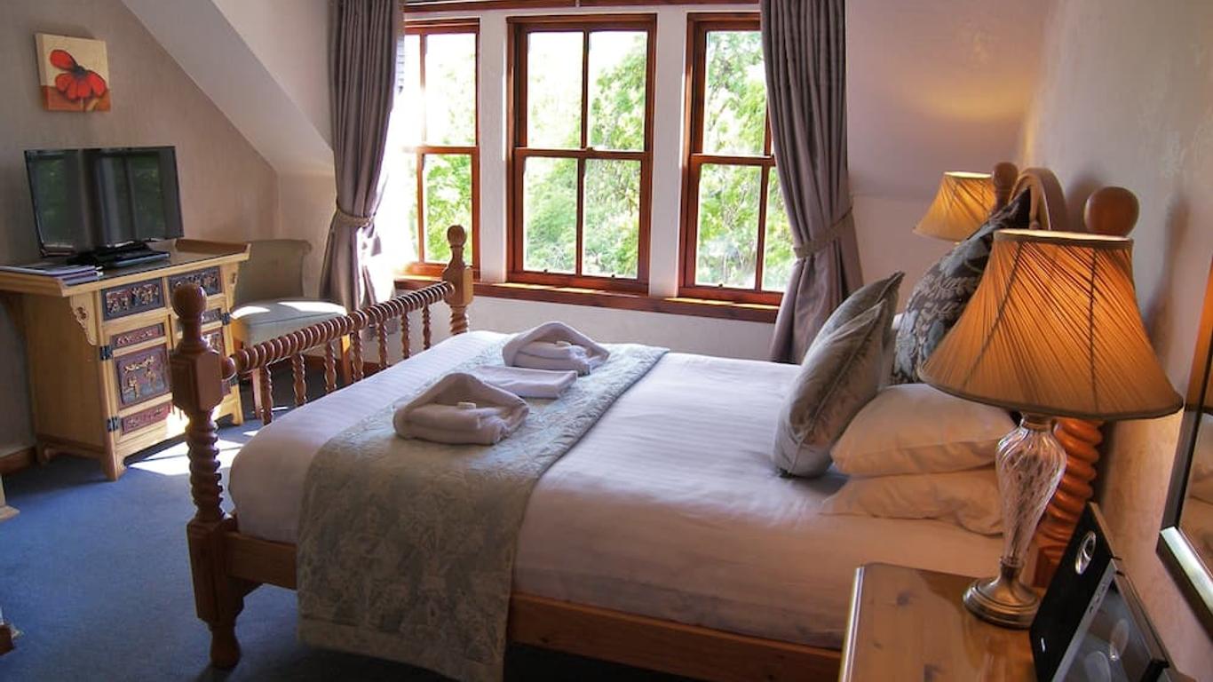 Rosemount Hotel