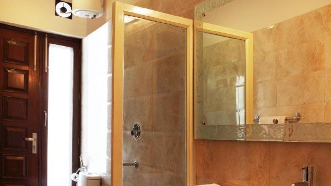 Perch Arbor Suites