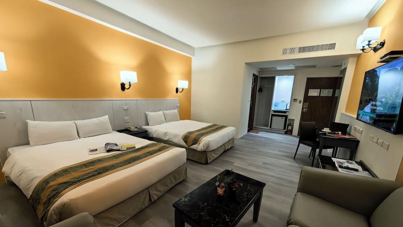 Travel Road Hotel