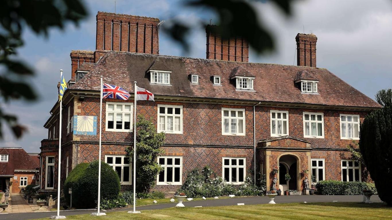 Mercure Shrewsbury Albrighton Hall Hotel & Spa