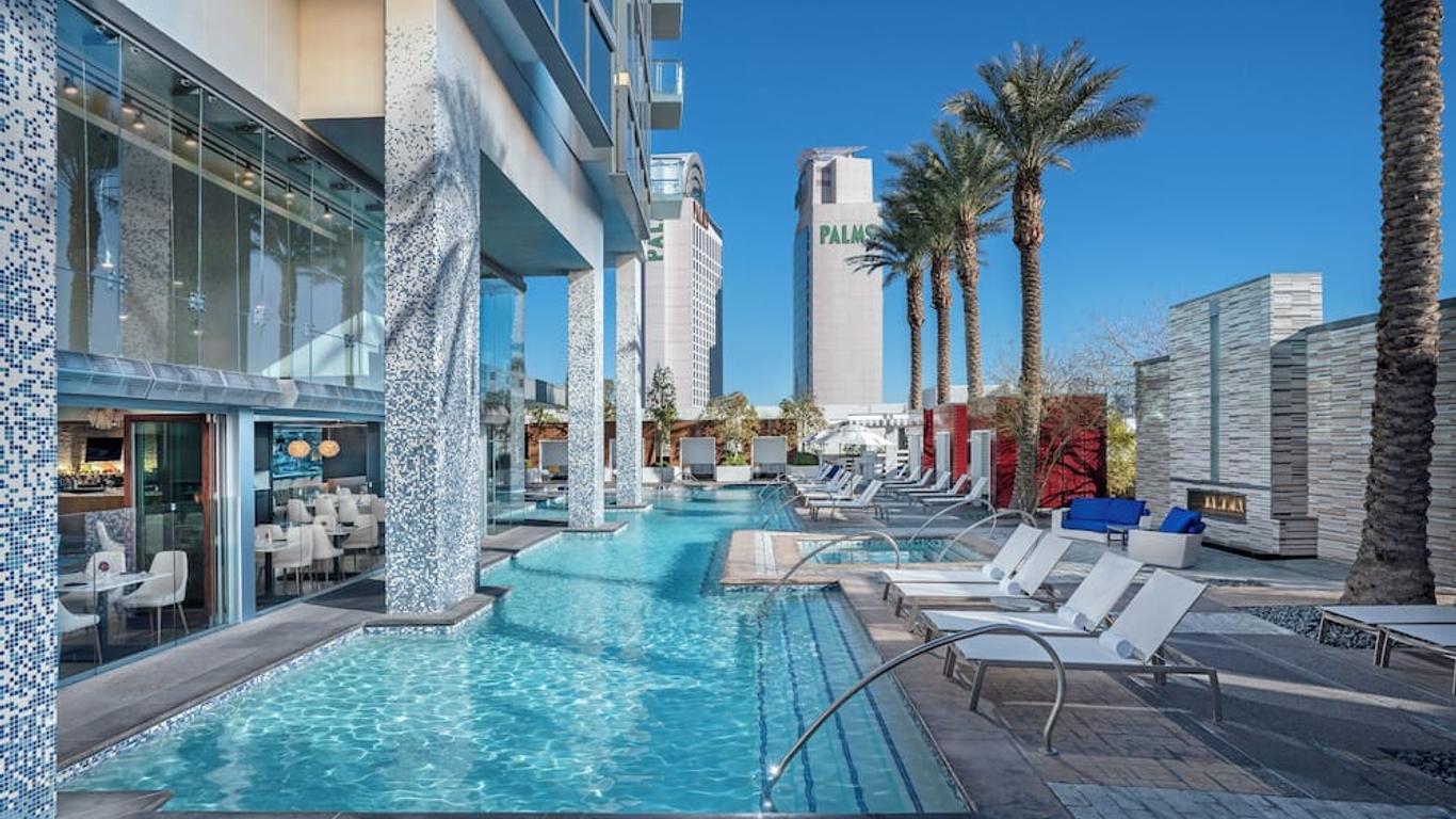 Stripviewsuites At Palms Place