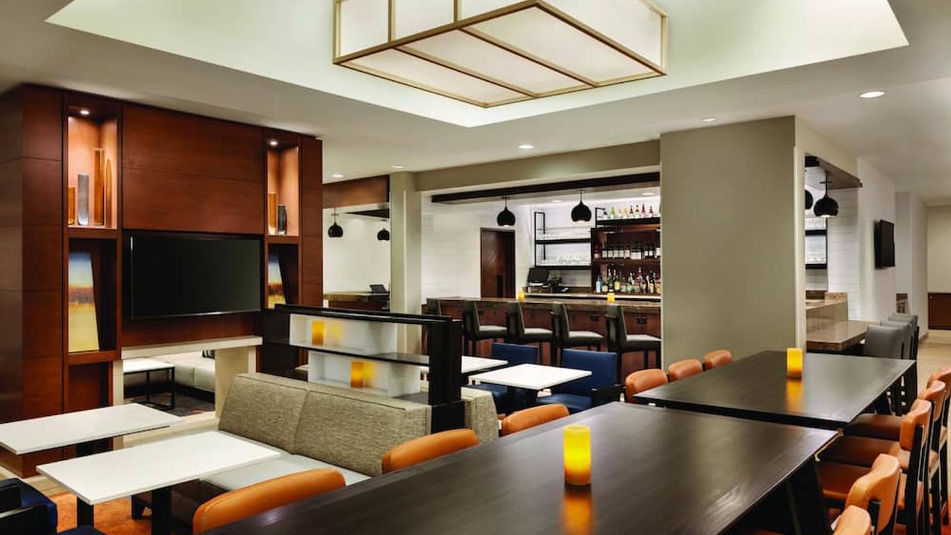 Hyatt House Denver Airport