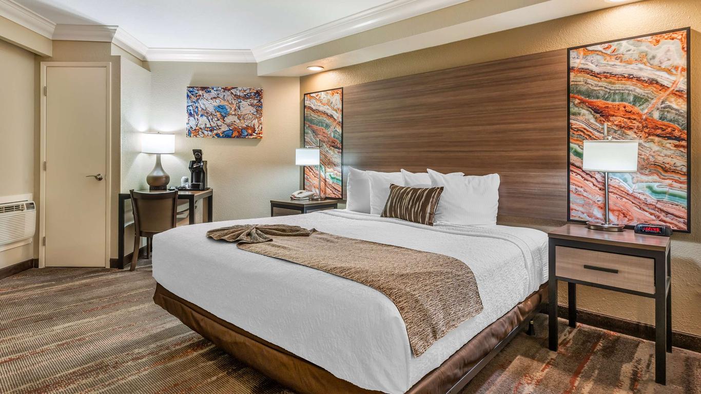 Best Western Plus Wine Country Inn & Suites