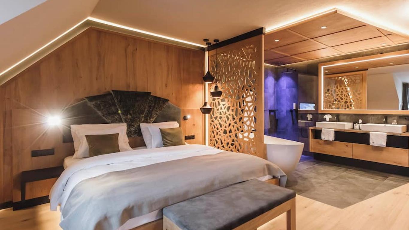 Majestic Hotel & Spa Resort
