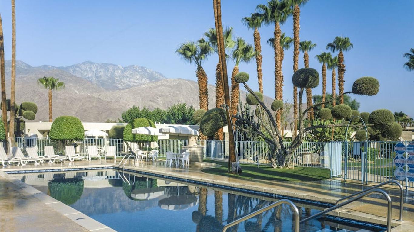 Desert Isle of Palm Springs by Diamond Resorts