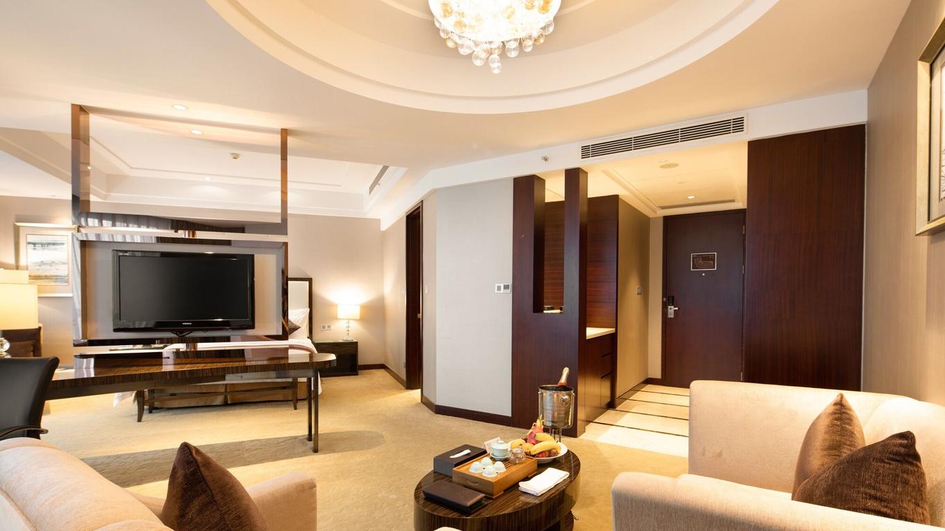 L.Gem Hotel