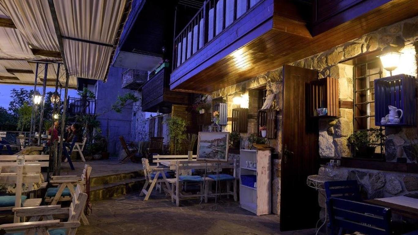 House Diona