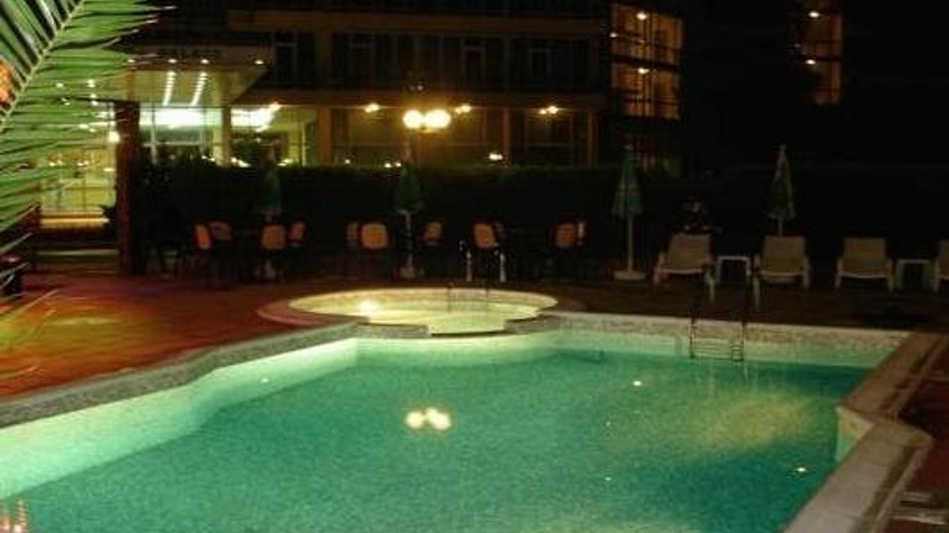 Friends Family Hotel
