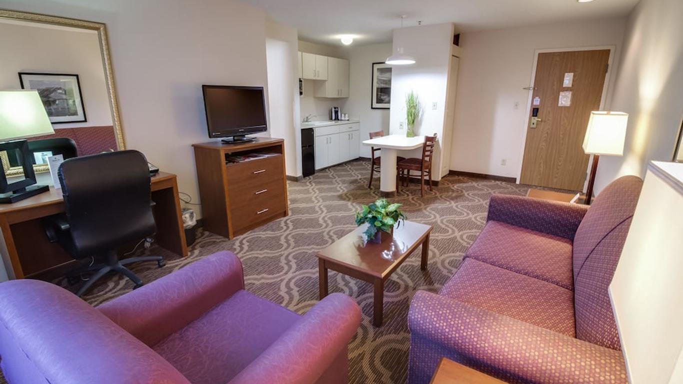Ashmore Inn and Suites Lubbock
