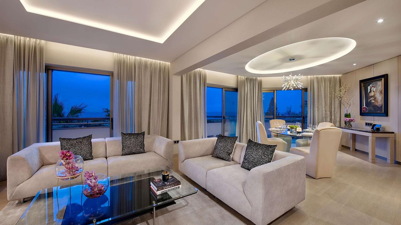 Four Seasons Hotel
