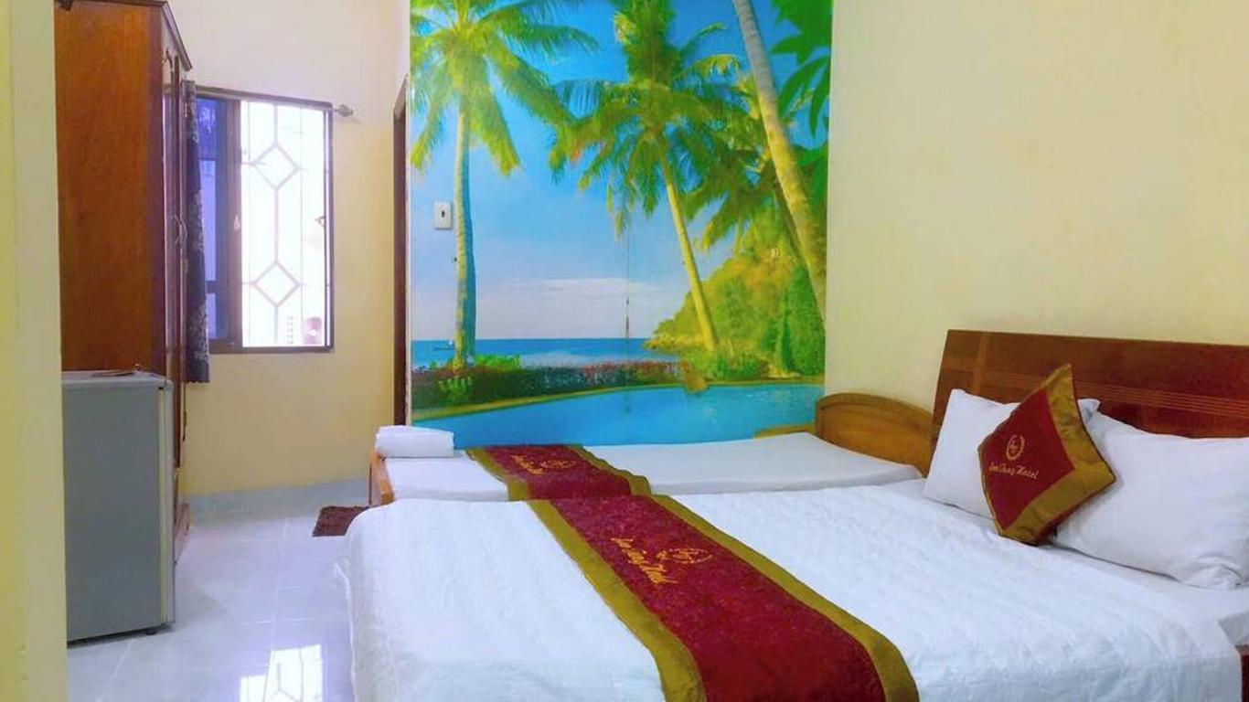 Son Tung Hotel - De Tham Street