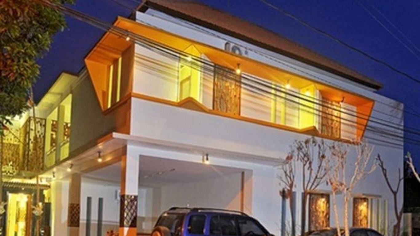 Oxy House Bali