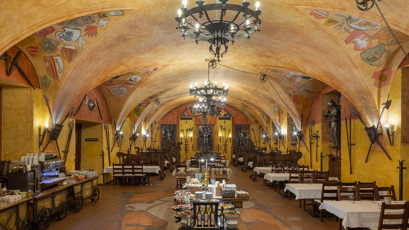 Pytloun Old Armoury Hotel Prague, Stará Zbrojnice