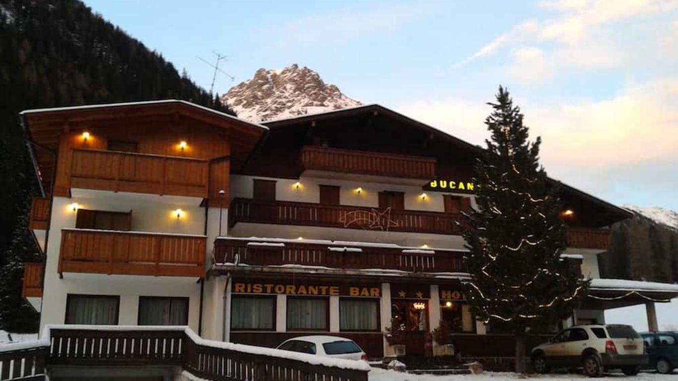 Hotel Bucaneve